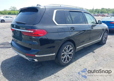 2021 BMW X7 xDrive40I z USA, uszkodzony, nr VIN 5UXCW2C06M9H47267
